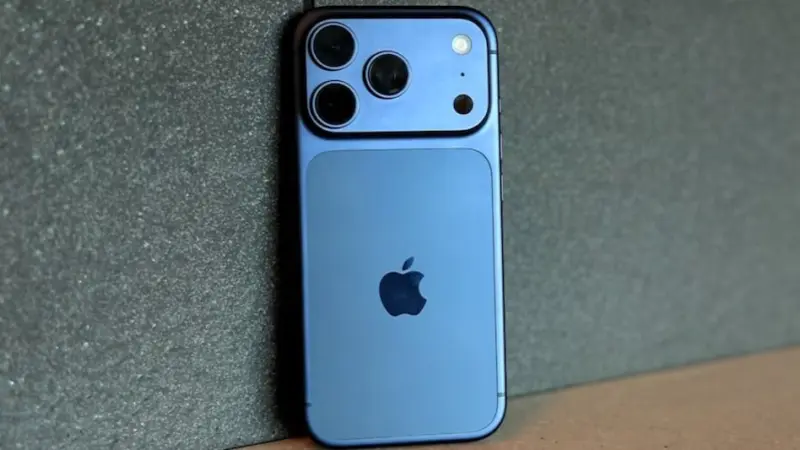 "அட கடவுளே.. நகைகளை திருடி மகன் செஞ்ச வேலை" ஐபோன் வாங்க இப்படி ஒரு திட்டமா.. உண்மை தெரிந்ததும் நொறுங்கி போன தாய்..!!