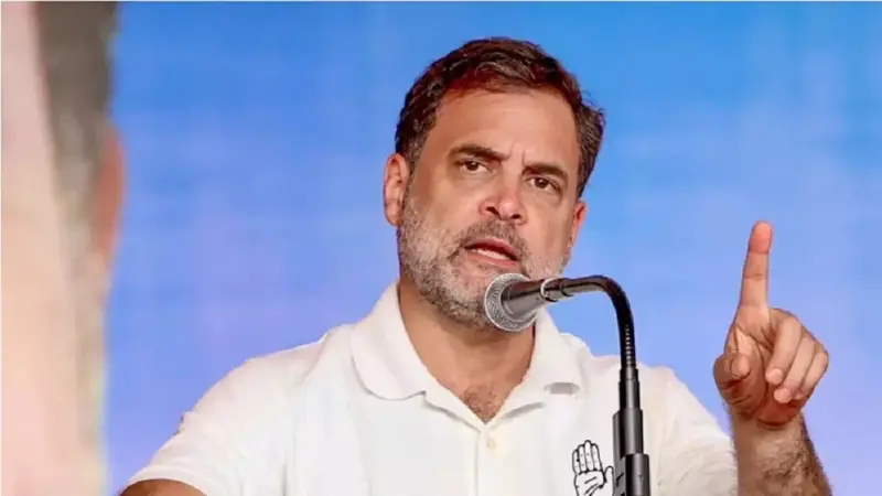 राहुल गांधी ने कहा- सीबीएसई चेयरमैन व सचिव को हटाना जवाबदेही नहीं, शिक्षा मंत्री को बचाने का कवर अप है