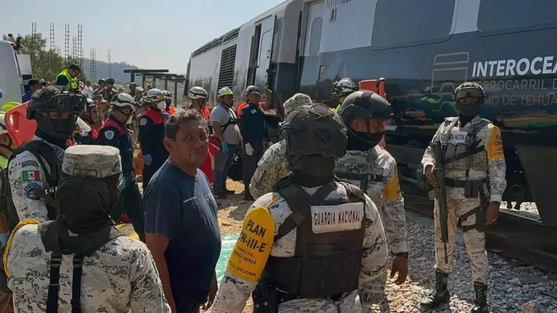Major accident in Mexico: Train derails; at least 13 dead