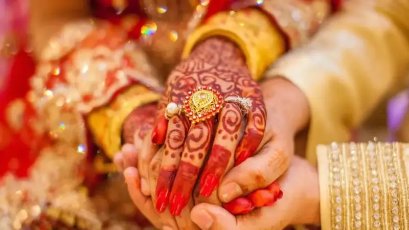 Delayed Marriage: विवाह में देरी के क्या हैं ज्योतिषीय कारण? जानें उपाय