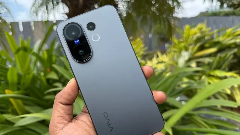 Vivo X200 FE review: Solid phone in compact package