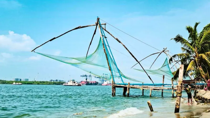 கடற்கரை, அரண்மனை, நீர்வீழ்ச்சி: கொச்சியின் டாப் 7 சுற்றுலா இடங்கள்!