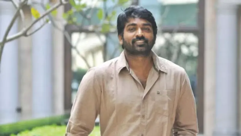 ஆண்ட்ரியா ஒரு அழகான சிலை. வர்ணித்து பேசிய விஜய் சேதுபதி!