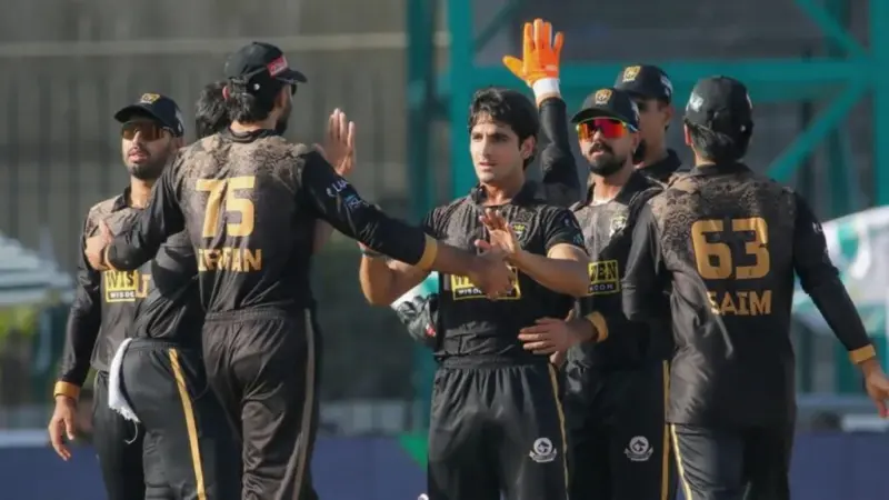 PSL: చివరి ఓవర్ థ్రిల్లర్.. 2 పరుగుల తేడాతో విజయం.. ఫైనల్లోకి అగుడు పెట్టిన హైదరాబాద్ జట్టు..
