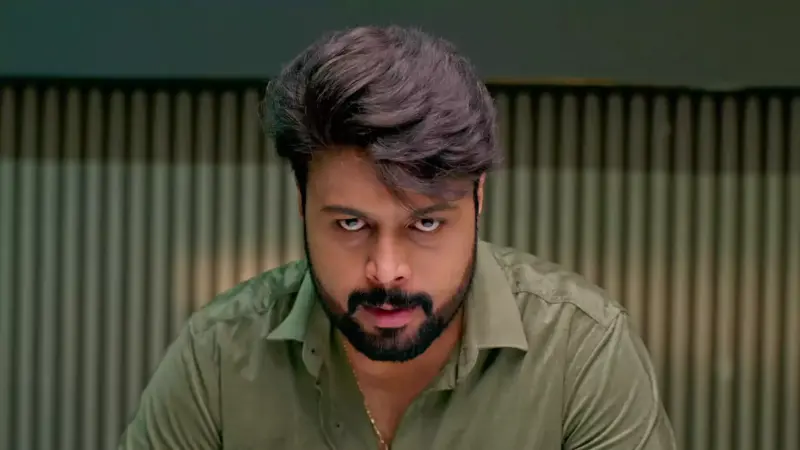 Podharillu మాస్క్ పెట్టుకుని మహాకు భూషణ్ ఇంటర్వ్యూఆఫీస్లో ఊహించని హై డ్రామా