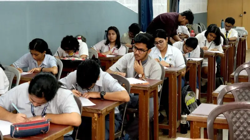 South Point School in CBSE 10th Result: CBSE দশমে ৯৯.৬% নম্বর পেল সাউথ পয়েন্টের ৩ পড়ুয়া, ৪৯০ নম্বর ছুঁল ১৮৮, টপার কারা?