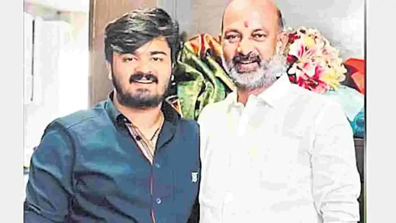 సాధారణ ఖైదీలతోనే భగీరథ్