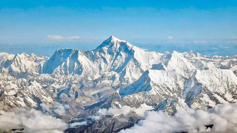 Everest | ఎవరెస్ట్ దిగుతూ ఇద్దరు భారతీయుల మృతి..ఈ సీజన్లో మొత్తం ఐదు మరణాలు