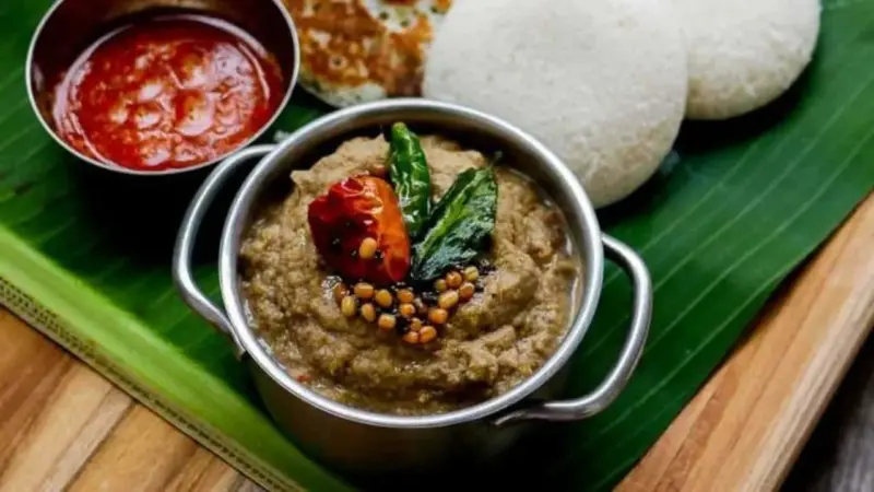 Raw Banana Chutney: कच्च्या केळीपासून बनवा चविष्ट अन् पौष्टिक चटणी; चव अशी बोटं चाटत रहाल