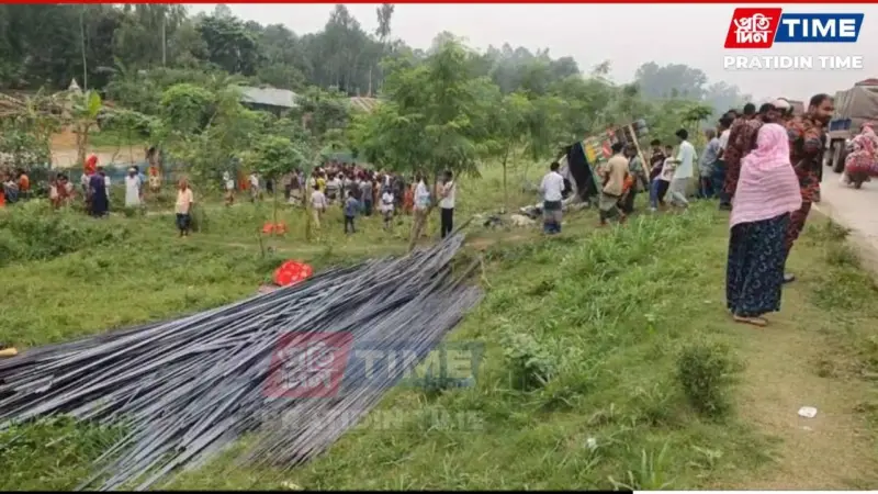 15 Dead in Bangladesh After Truck Overturns in Tangail