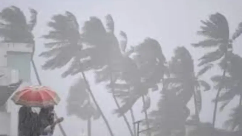 বঙ্গোপসাগরে ফেনজলের দাপট, তামিলনাড়ুতে আঘাত হানার সম্ভাবনা