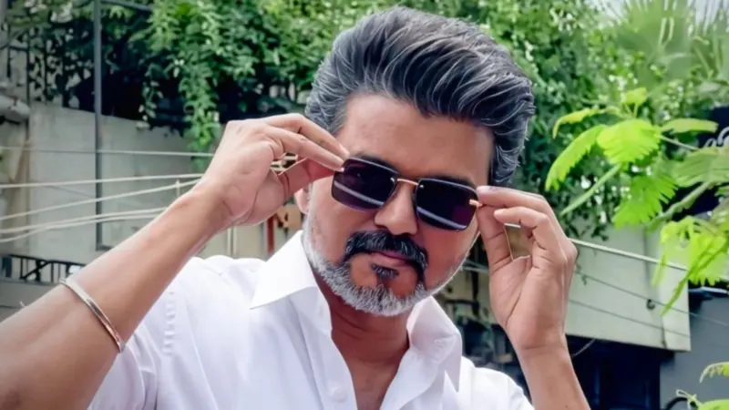 விஜய்க்கு வந்த சிக்கல்? - பெரம்பூர் தொகுதியில் கடைசி நேர மூவ்! பிழைகளைச் சரிசெய்த தவெக தலைவர்