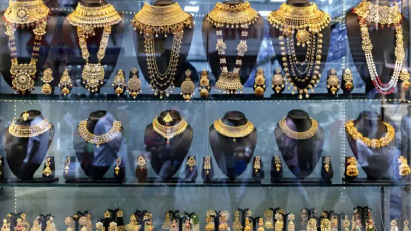 Gold Price Rate: দারুণ খবর, মাসের শুরুতে কমে গেল দাম, রইল বিভিন্ন শহরে সোনার রেট