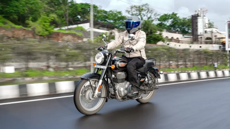 Royal Enfield Bullet 350: Booking Guide