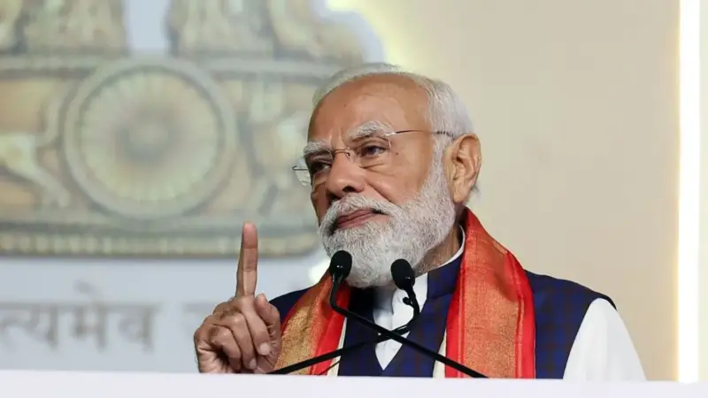 విదేశీ పర్యటనకు మోడీ సిద్ధం