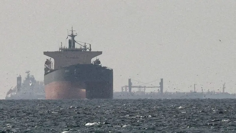 US Iran War LIVE: First LNG shipment 'Mubaraz' appears to exit Hormuz; Trump is unhappy with Iran's latest proposal