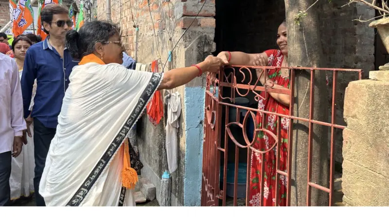 পানিহাটিতে প্রচারে নামতেই বাধার মুখে 'অভয়া'র মা, উত্তপ্ত এলাকা