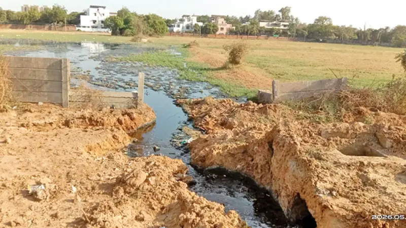 Sewage spill sparks health concerns in SanathalResidents blame highway work, allege untreated waste discharge continues despite complaints and official inspections