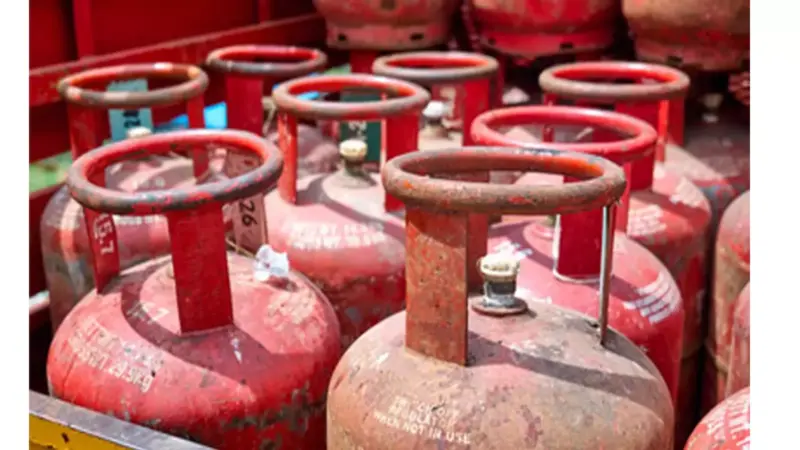 Haveri: Two Held  For Stealing LPG Cylinders From Govt School Kitchens
