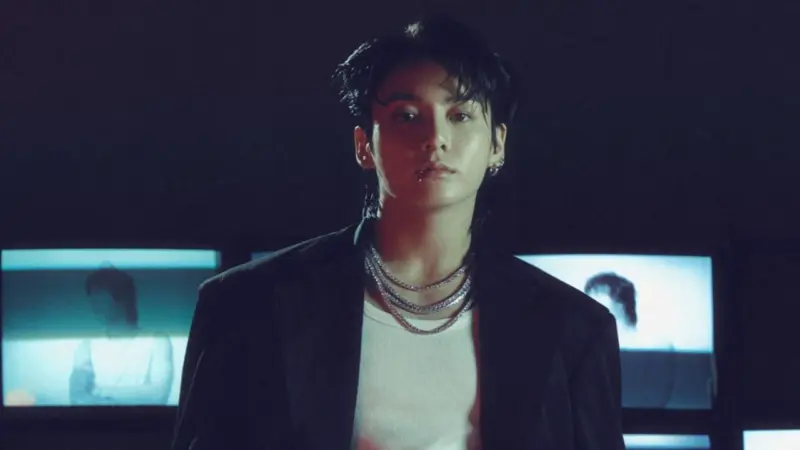Was BTS' Jungkook at aespa's Seoul concert? Fans allegedly spot him among G-Dragon, Gummy, and more