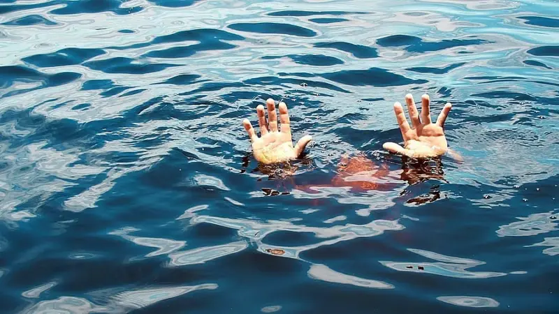 Kerala couple die as boat topples in KRS backwaters