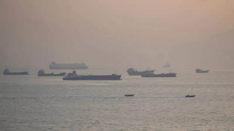 US disables another ship headed for Iran despite blockade | Dailyhunt