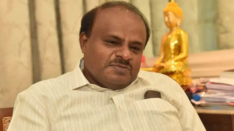 Kumaraswamy chairs meeting to boost deployment of electric buses, trucks
