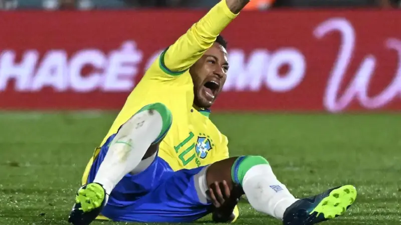 FIFA Football World Cup 2026: നെയ്മര്‍ ലോകകപ്പില്‍ നിന്ന് പുറത്താകുമോ? ബ്രസീല്‍ ക്യാംപില്‍ ആശങ്കയായി പരിക്ക്, പുതിയ റിപ്പോര്‍ട്ട് ഇതാ