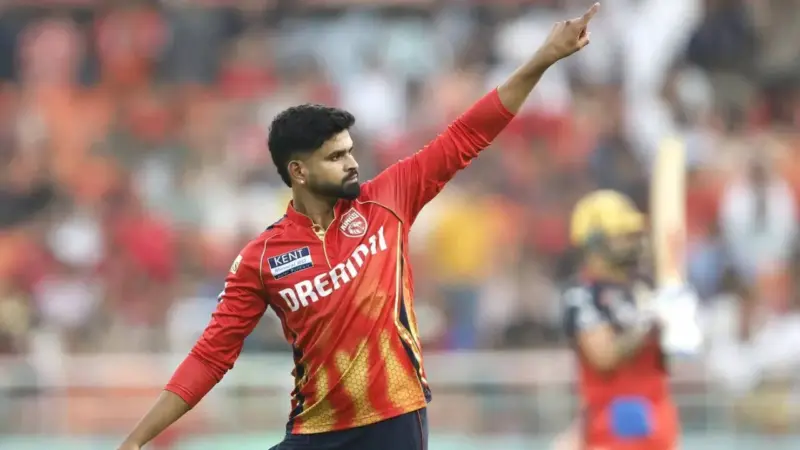 MI's Defence Breaks Down as Shreyas Iyer Guides Epic Chase