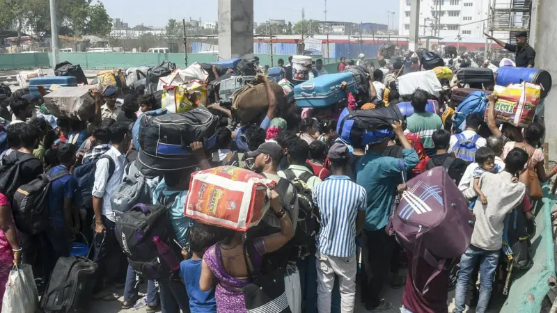 Special train for BJP voters from Surat to West Bengal; chaos for migrant workers