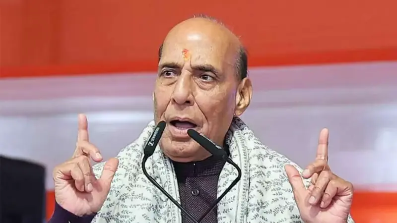 মোদী প্রতিবাদ করেননি! ব্যারাকপুরে পাকিস্তানকে টুকরো করার হুঁশিয়ারি রাজনাথের