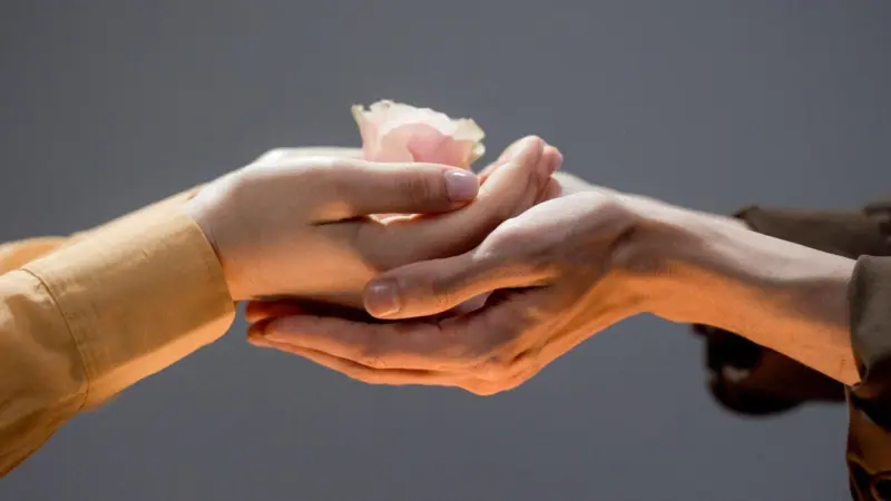 Practice these daily acts of kindness to strengthen relationships