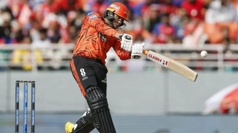 SRH Vs KKR: ఆరో విజయానికి కళ్లెం వేసిన కేకేఆర్.. ఓటమిలోనూ అభిషేక్ శర్మ రికార్డు..