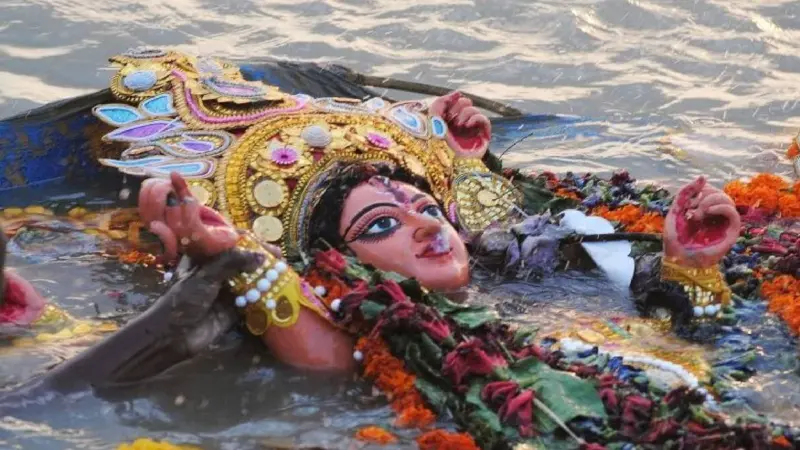 Durga Puja 2026: এবার মতো পুজো শেষ, এক নজরে দেখে নিন ২০২৬ সালের দুর্গাপূজার নির্ঘণ্ট