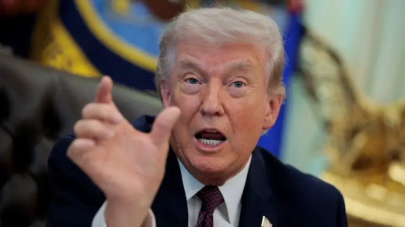 डोनाल्ड ट्रंप ने पेटेंट वाली दवाओं के आयात पर लगाया 100% टैरिफ, जानिए भारत पर क्या पड़ेगा असर