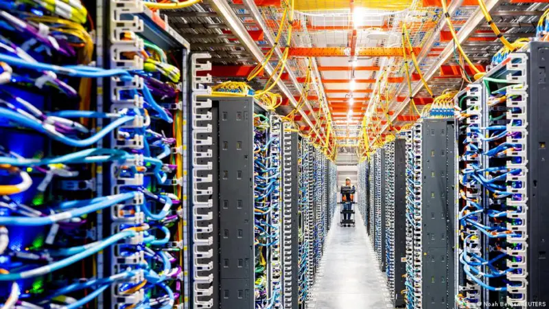 Can data centers be green?