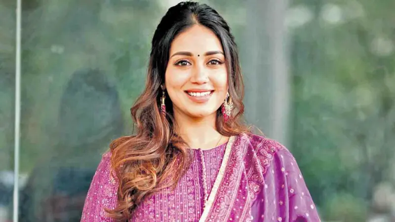 ఆదర్శకుటుంబంలో అతిథిగా?