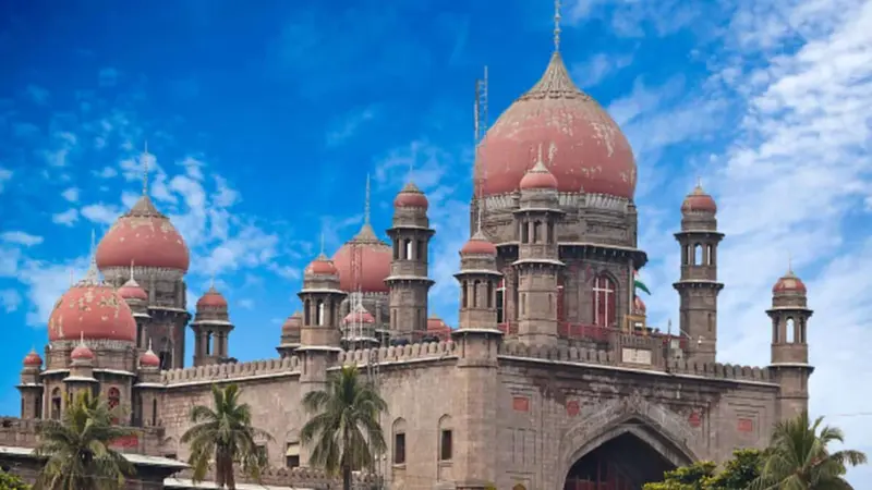 Telangana HC issues notices to IIM Mumbai chairman, director over alleged contempt
