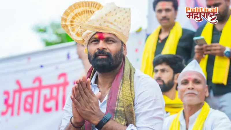 लढवय्या हाकेंची तलवार अखेर म्यान, बारामतीतून सपशेल माघार!