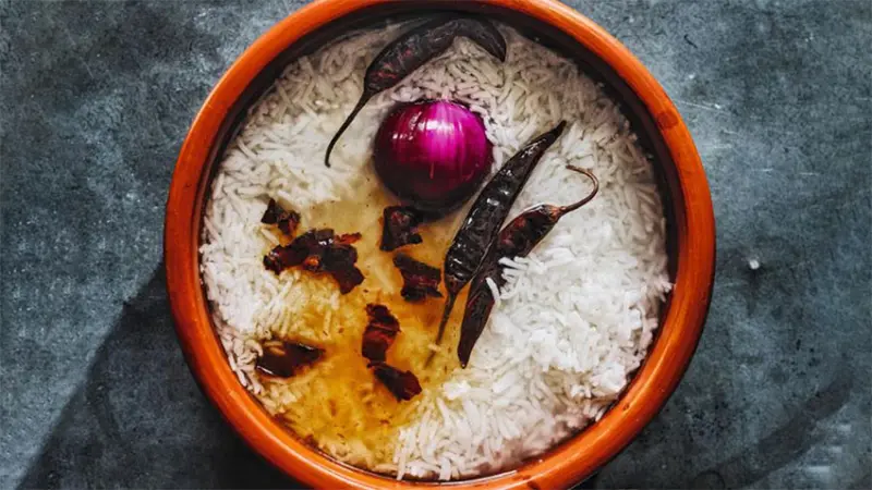 পান্তা ভাত কি কেবলই খাবার নাকি অমৃত? নিয়মিত খেলে শরীরে যা ঘটবে জানলে অবাক হবেন!