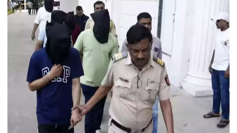 మహిళా ఉద్యోగులపై లైంగిక వేధింపులు.. టీమ్ లీడర్‌ అరెస్ట్