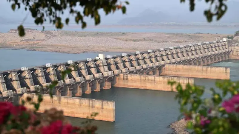 తెలంగాణ నీటిహక్కులు హరించే బనకచర్ల