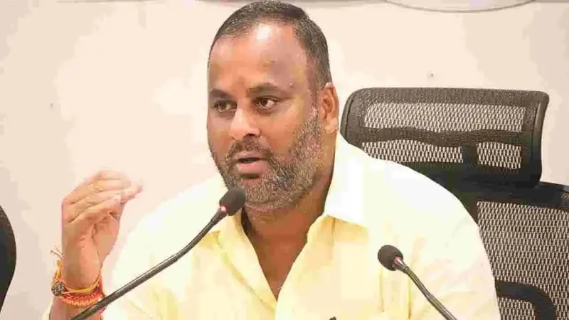 ప్రయాణికుల సేవల్లో ఎలాంటి అంతరాయం ఉండొద్దు:  మంత్రి మండిపల్లి