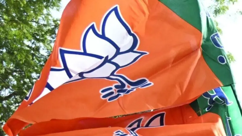 BJP suspends 58 ex-mayors, corporators and workers from Mumbai & Nagpur amid Maharashtra civic polls. Know why