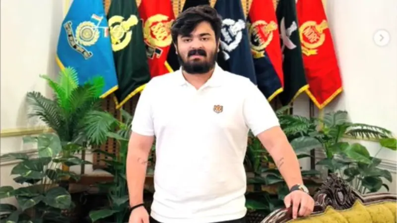 Bandi Bhageerath : బండి భగీరథ్కు బిగ్ షాక్..కేసులో మరో కఠిన సెక్షన్!