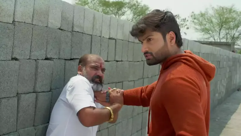 Godhavari  రౌడీలపై విరుచుకుపడ్డ సూర్య కొడుకుని చితక్కొట్టిన తల్లి