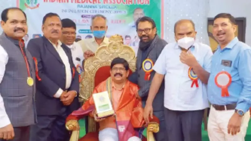 Social worker Chinthoju Bhasker earns recognition for community service