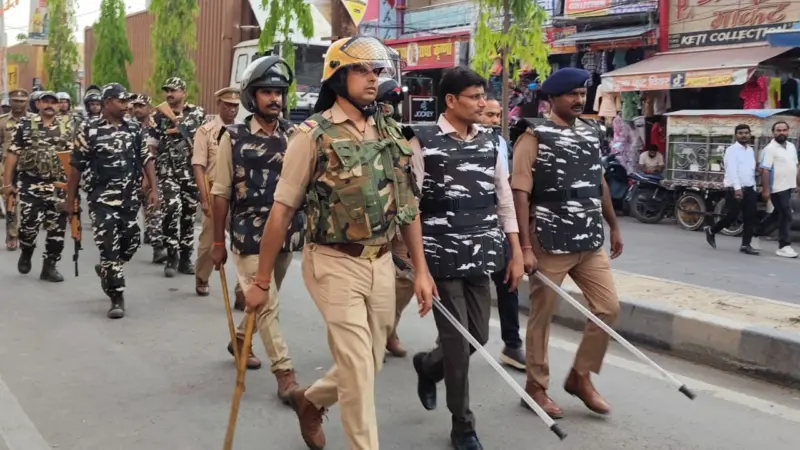 बकरीद पर्व को लेकर सोनौली में संयुक्त फ्लैग मार्च