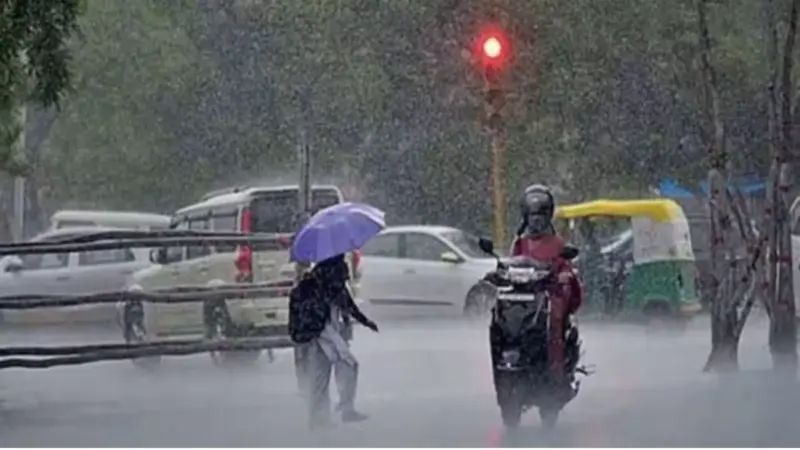 UP Weather Today: मई महीने में ही आ गया 'सावन', आज 14 राज्यों में होगी भारी वर्षा, IMD की 'महा चेतावनी'
