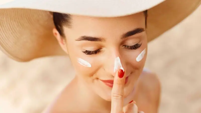 UV Index Hits Extreme Levels: Why Daily Sunscreen Use Is No Longer Optional? Explained